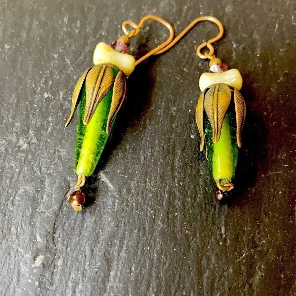 Vintage Glass metal bead bronze pierced green purple bone color earrings